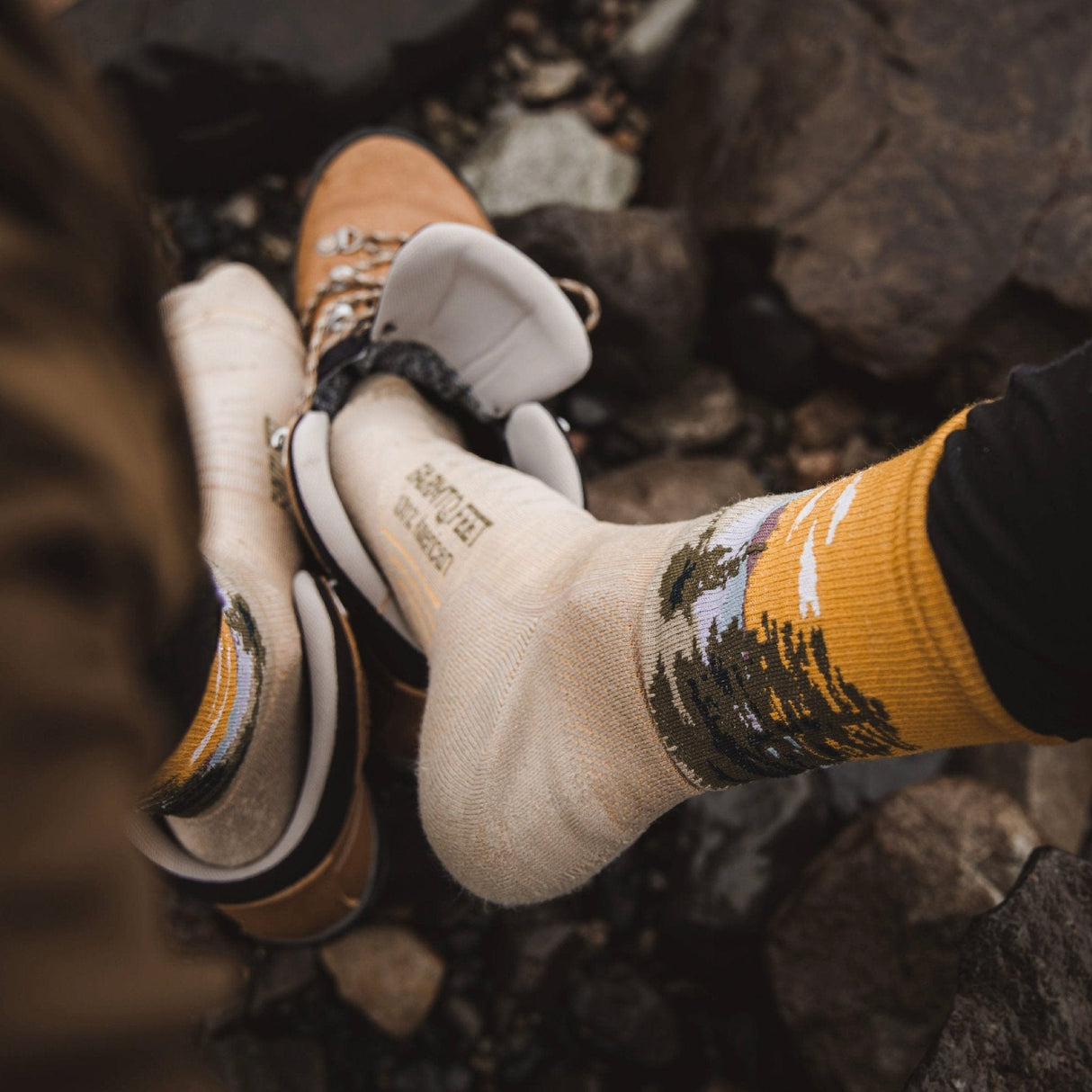 Farm to Feet Cascade Locks Light Targeted Cushion 3/4 Crew Hiking Socks  -