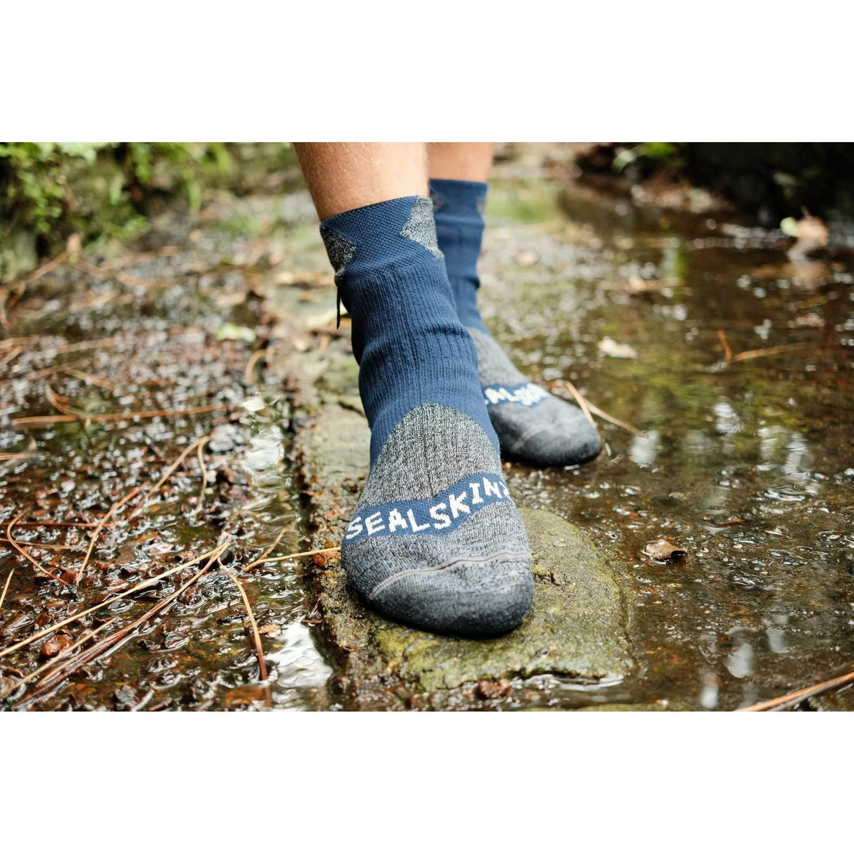 Sealskinz Bircham Waterproof All Weather Ankle Length Socks  -