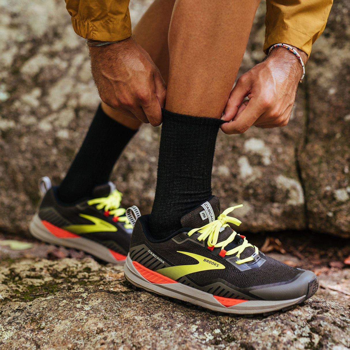 Feetures Merino 10 Cushion Mini Crew Socks -