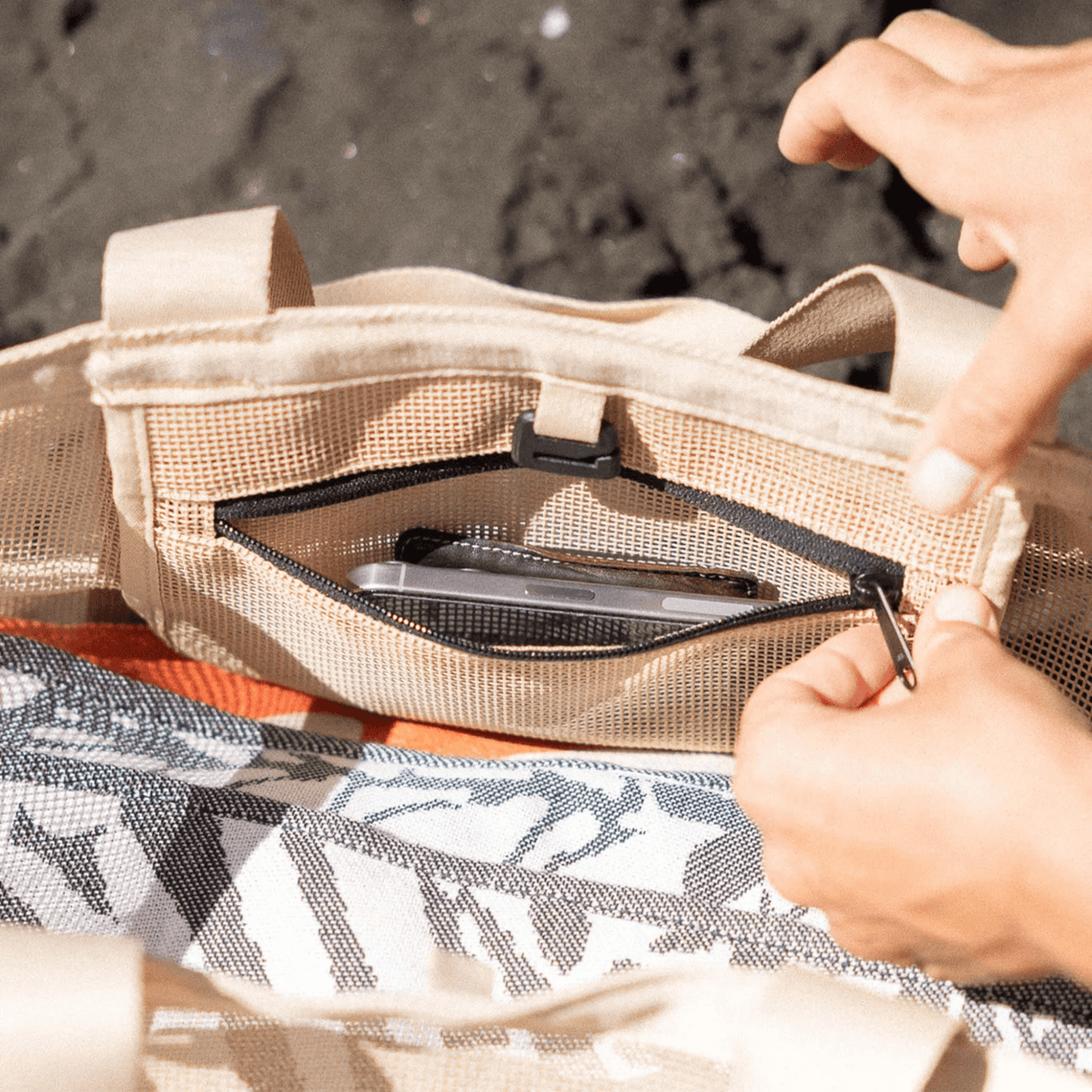 Nomadix AirMesh Tote