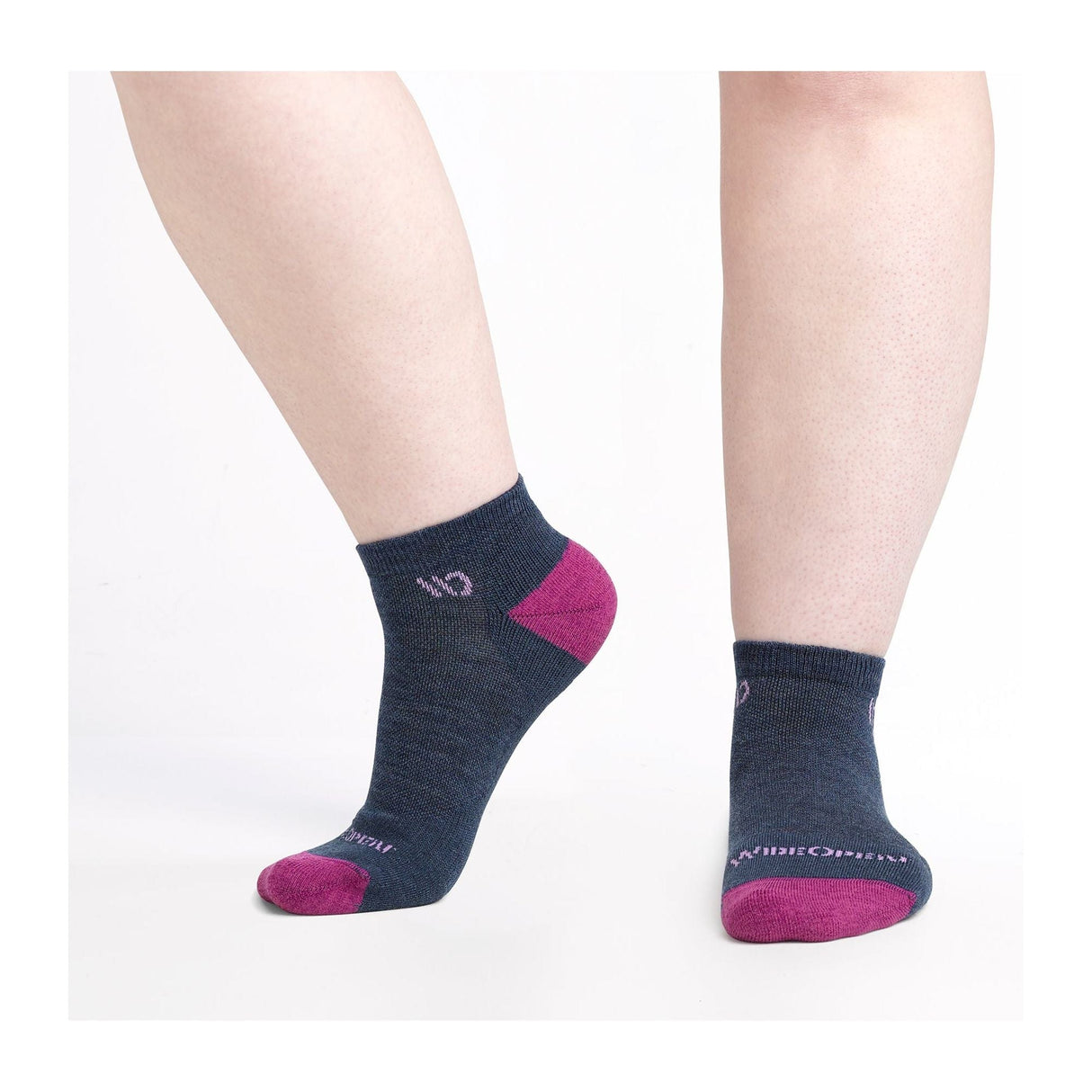 Wide Open Womens Solid Cushioned No Show Socks  -