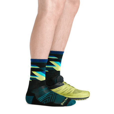 Darn Tough Mens Bolt Micro Crew Ultra-Lightweight Running Socks  -