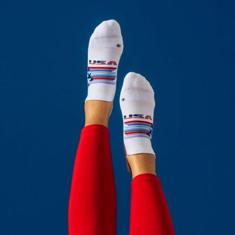 Feetures Elite Light Cushion Tab Socks