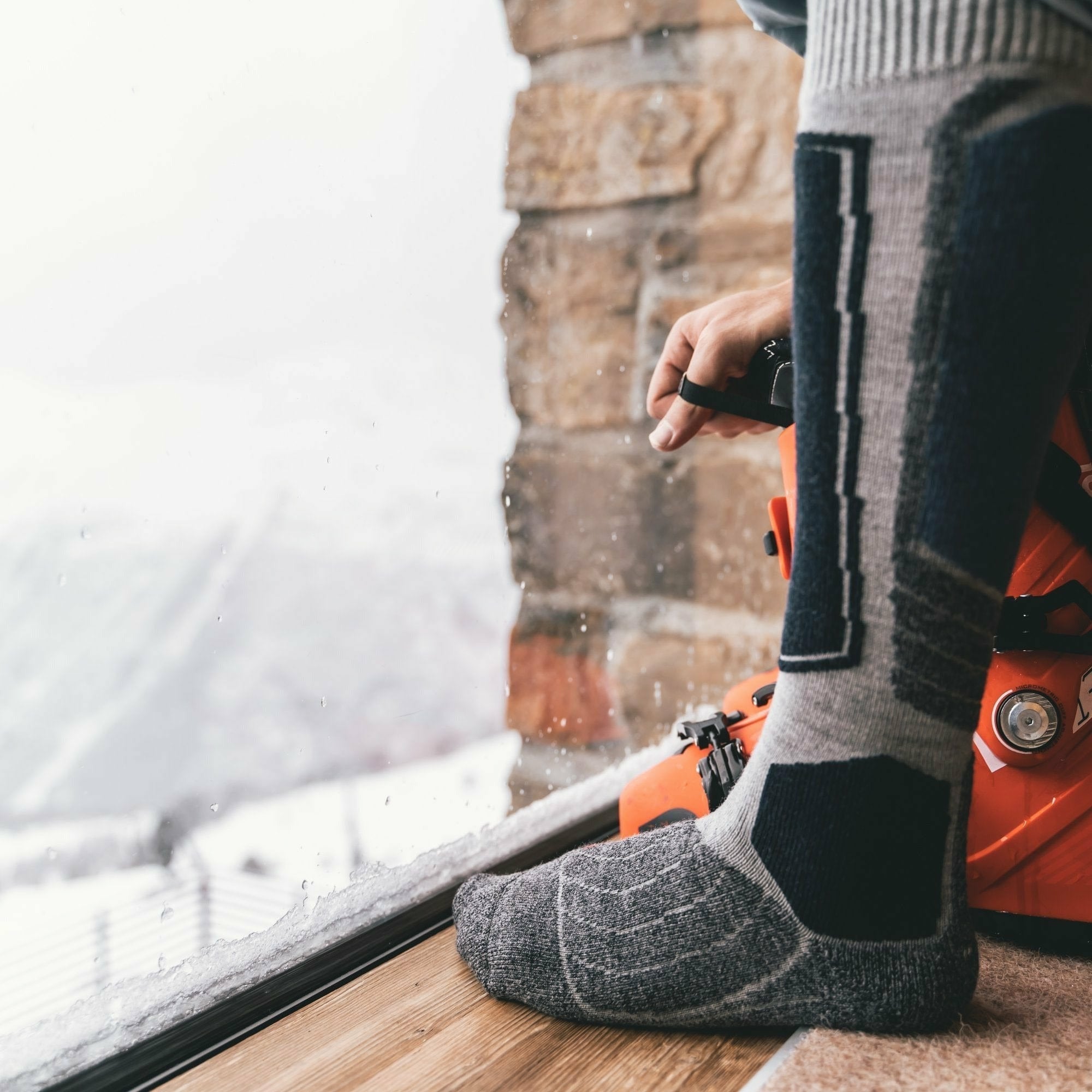 FALKE Mens SK1 Skiing Knee High Socks  - 